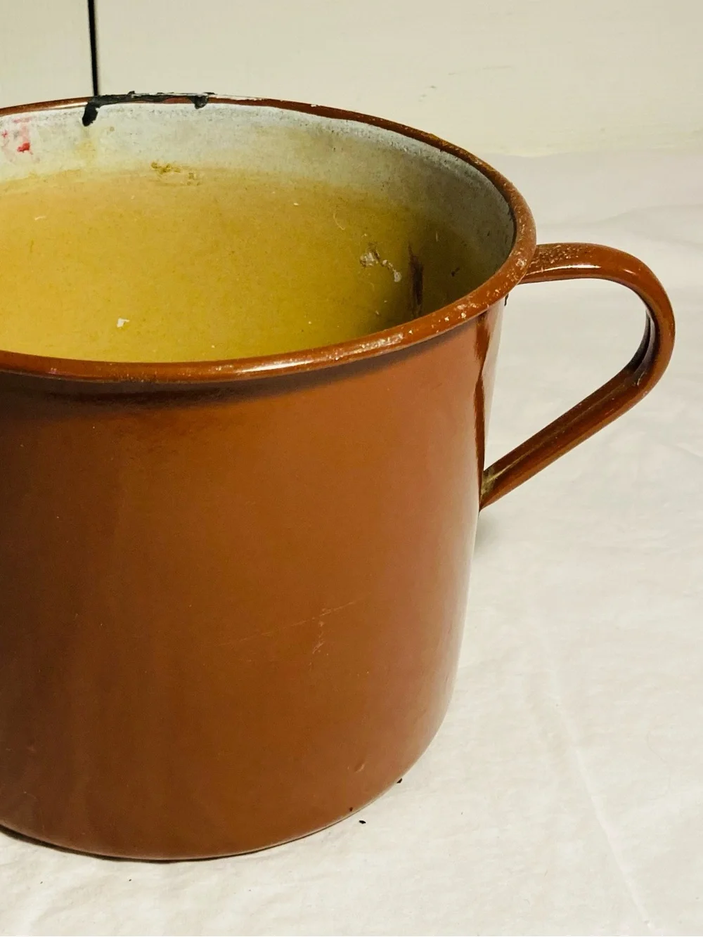 Large enamelware pot for preparing soups canning preserves etc… two handles